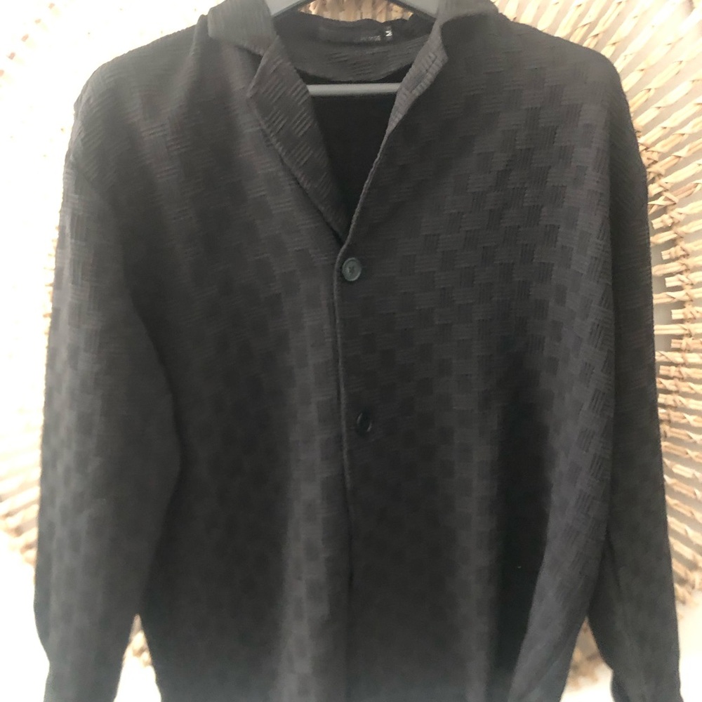 Men’s black textured fashion baggy button down
